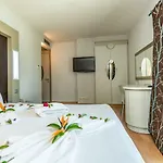 Otel Maira Beach