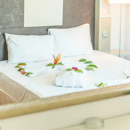 Maira Beach 4*