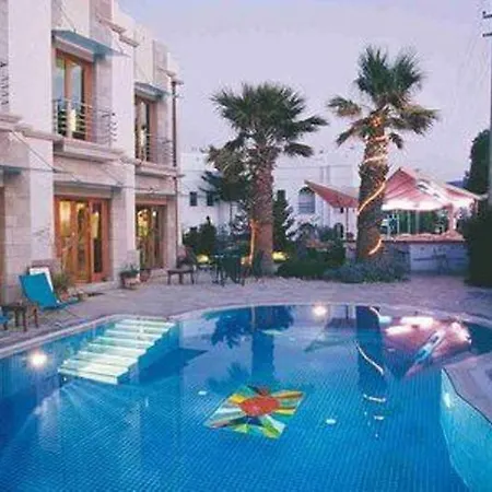 Otel Maira Beach 4*