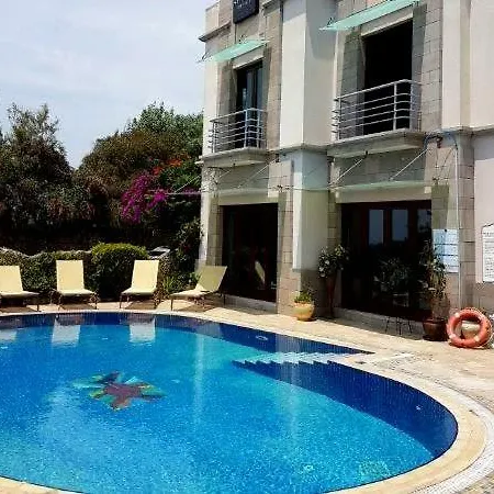 Maira Beach Отель